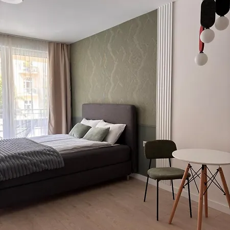 Stylish With Terrace Near New York Cafe 4 *